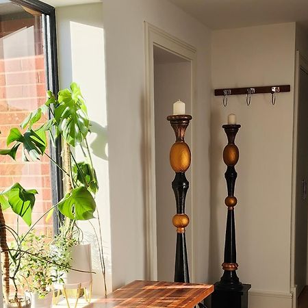 La Casa Rosa Cheltenham - Free Parking Close To Racecourse المظهر الخارجي الصورة